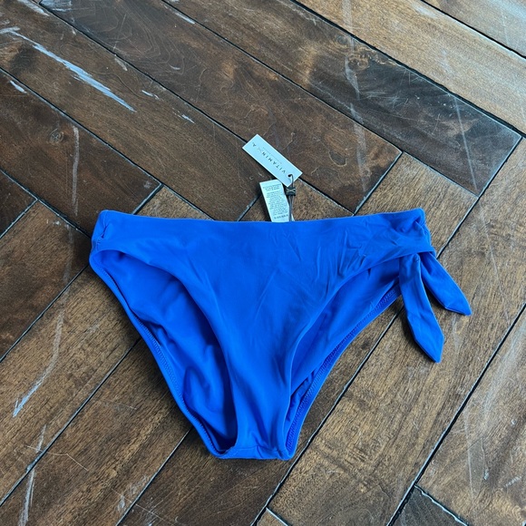 Vitamin A made in USA size XL bikini bottom - Picture 12 of 12